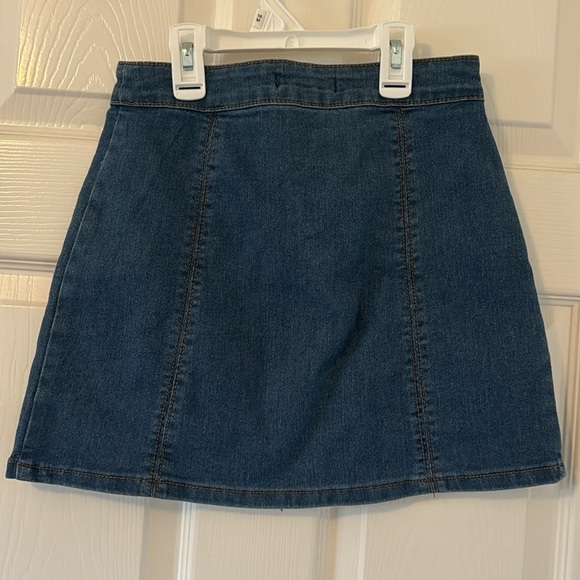 this is a mini skirt, blue jeans, brand forever21, and size small - Picture 2 of 3